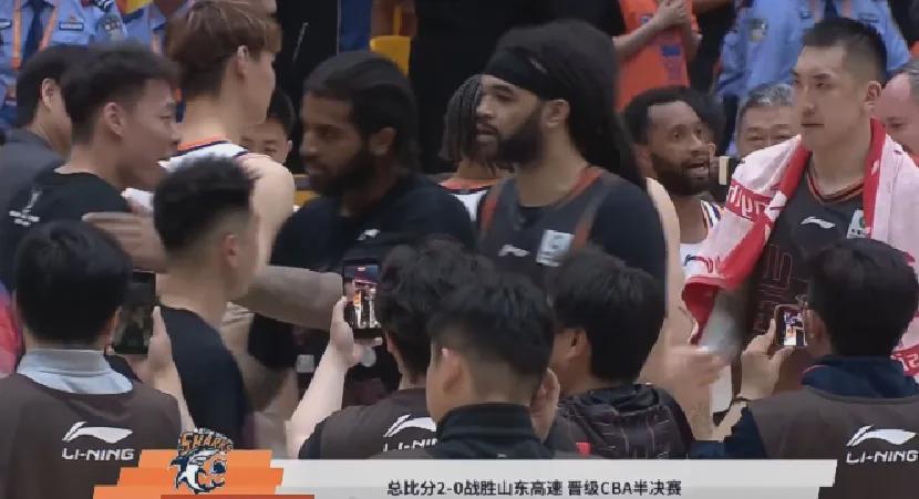乐鱼平台-0秒绝杀！再见了，崔永熙！这才是广东队第一侧翼