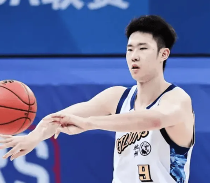 乐鱼体育-广厦丢G1四将需背锅！胡金秋错失绝平，替补双外迷失，赵嘉仁辣眼