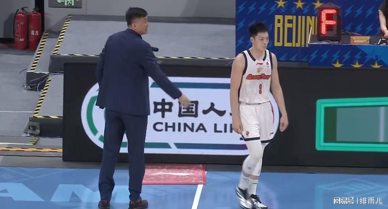 乐鱼平台-徐杰要走？广东队多人合同到期，杜锋继续执教，朱芳雨清洗阵容！