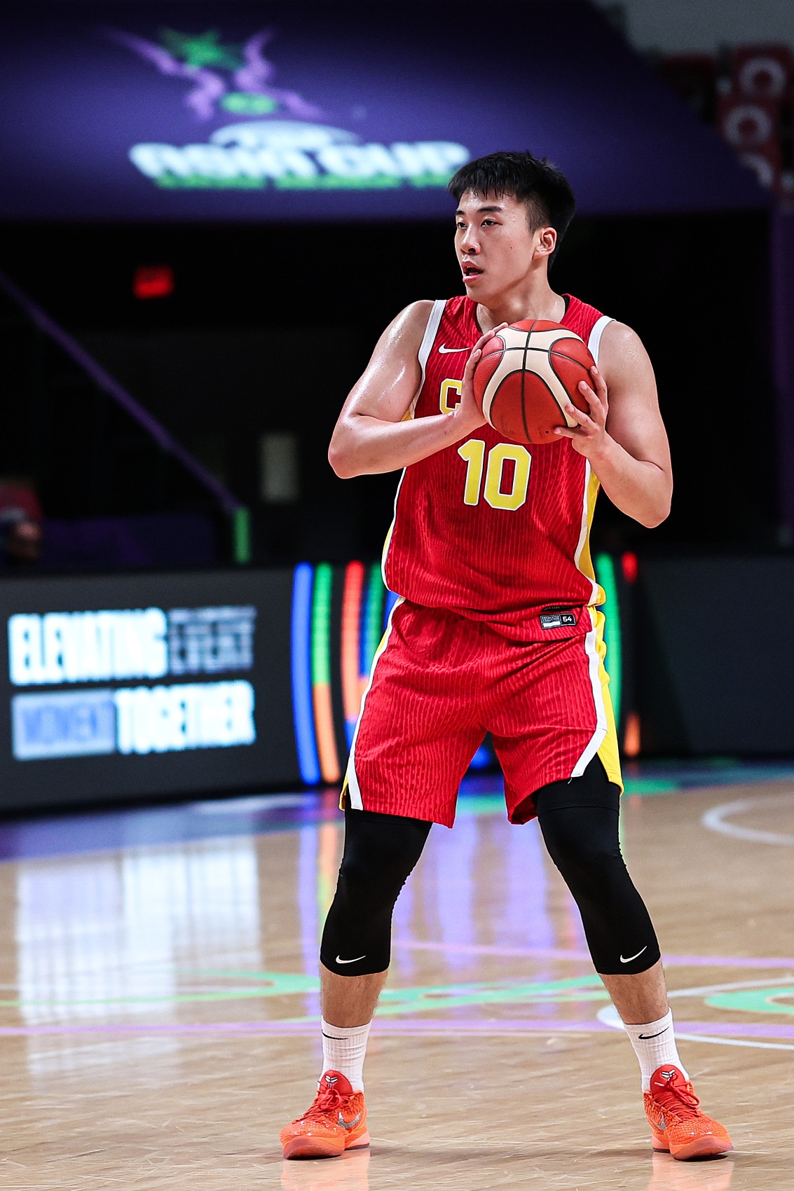 乐鱼下载安装-王俊杰&杨瀚森回归后中国男篮如何?解说:能赢日本 锋线厚度不错